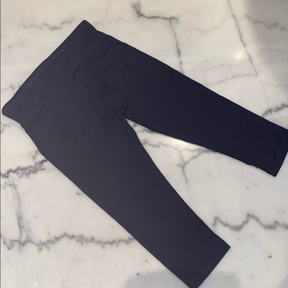 Brand new nike capris! - Picture 4 of 9